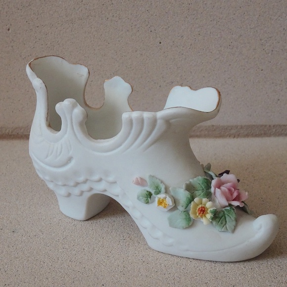 Vintage Lefton Porcelain Bisque Floral Shoe Figurine - Made in Post-WWII Japan - Picture 6 of 7